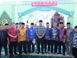 Tanah Masjid di Tanjung Hulu Pontianak Timur Terima Sertifikat Wakaf Langsung dari Menteri AHY