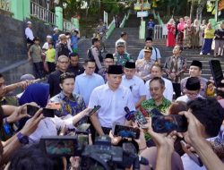 Serahkan Sertipikat Tanah Wakaf Elektronik, Menteri AHY: Semangat Pemerintah Modernisasi Layanan Pertanahan