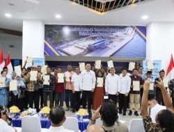 Serahkan 160 Sertipikat Tanah kepada Pemda dan Masyarakat Sulteng, Wamen Ossy Tekankan Bentuk Komitmen Negara Hadirkan Kepastian Hukum