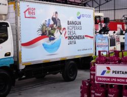 Menteri Nusron Dampingi Presiden Prabowo Resmikan 80.000 Koperasi Desa Merah Putih