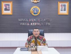 Buka Sosialisasi Kehumasan, Wamen Ossy Berpesan agar Strakom Bersifat Informatif, Edukatif, Partisipatif, dan Transformasional