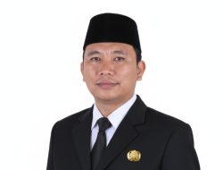 Menjadi Guru di Persimpangan Zaman: Antara Kemuliaan Harapan dan Beratnya Kenyataan