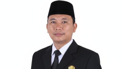 Menjadi Guru di Persimpangan Zaman: Antara Kemuliaan Harapan dan Beratnya Kenyataan