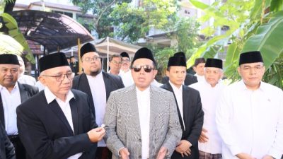 Menteri ATR/BPN RI, Nusron Wahid Serahkan Hewan Kurban ke Ponpes Darunnajah: Iduladha Jadi Momentum Mempererat Kebersamaan
