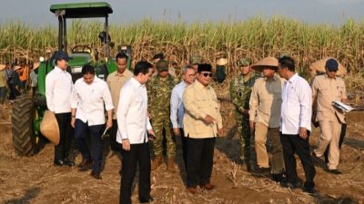 Turut Mendampingi Presiden Prabowo Panen Raya di Malang, Menteri Nusron: Ketahanan Pangan Butuh Kepastian Hukum Tanah