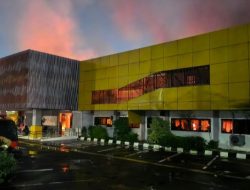 Kebakaran Kantor Pertanahan Karawang, Wamen Ossy Tinjau Lokasi imbau Prioritaskan Keselamatan dan Pemulihan Layanan
